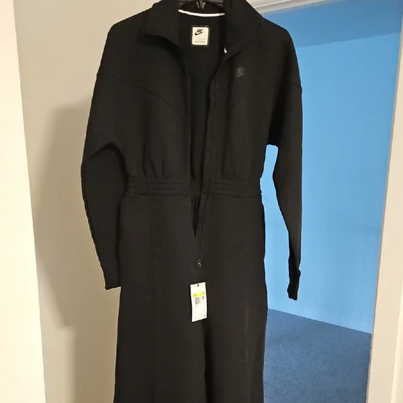 NWT Nike Black Zip-Up Jumpsuit - Picture 1 of 5